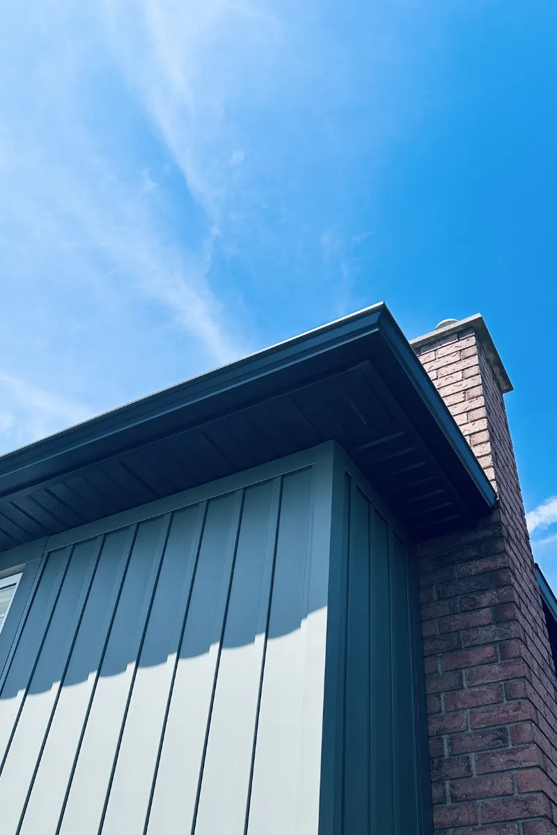 Elite Exteriors providing eavestrough and siding installation in Haldimand-Norfolk County